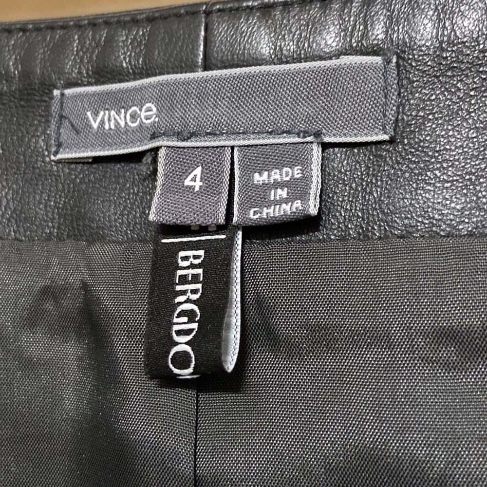 VINCE. Snake Embossed Wrapped 100% Leather Pencil Skirt Size 4